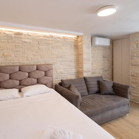Christian Studio Apartments Умаг Экстерьер фото