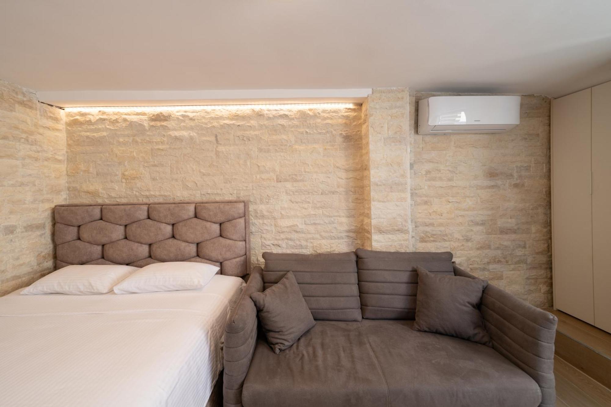 Christian Studio Apartments Умаг Экстерьер фото