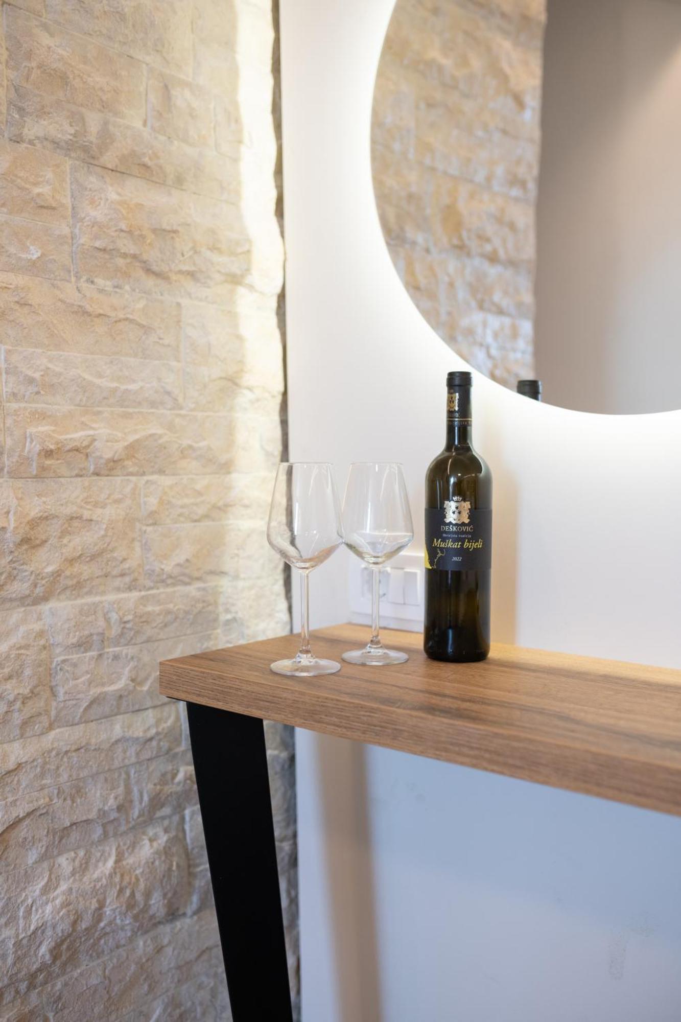 Christian Studio Apartments Умаг Экстерьер фото