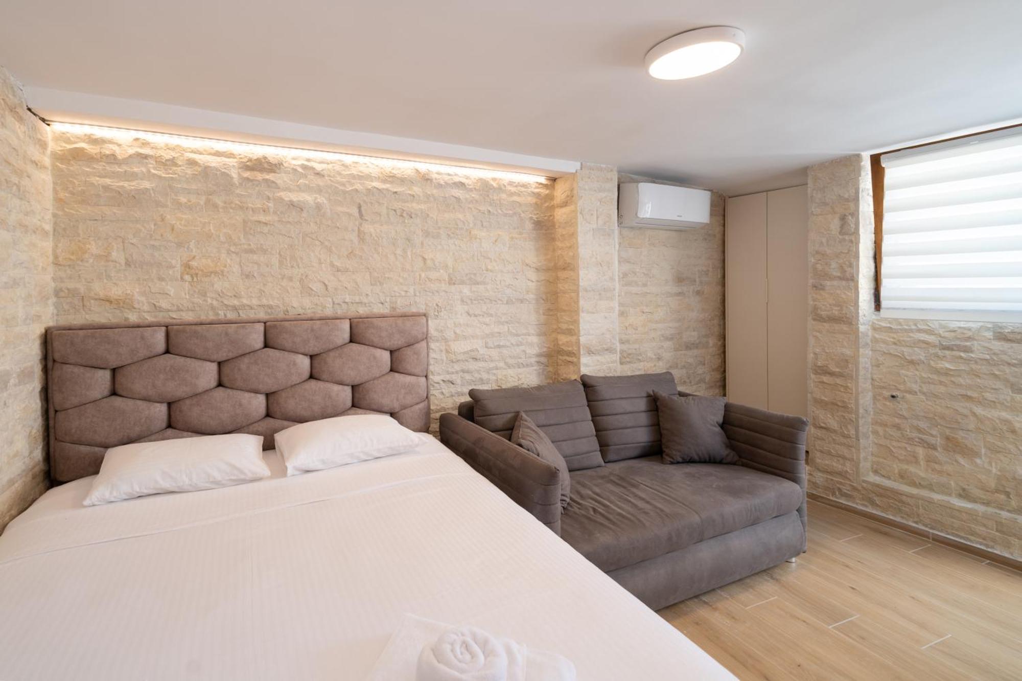 Christian Studio Apartments Умаг Экстерьер фото