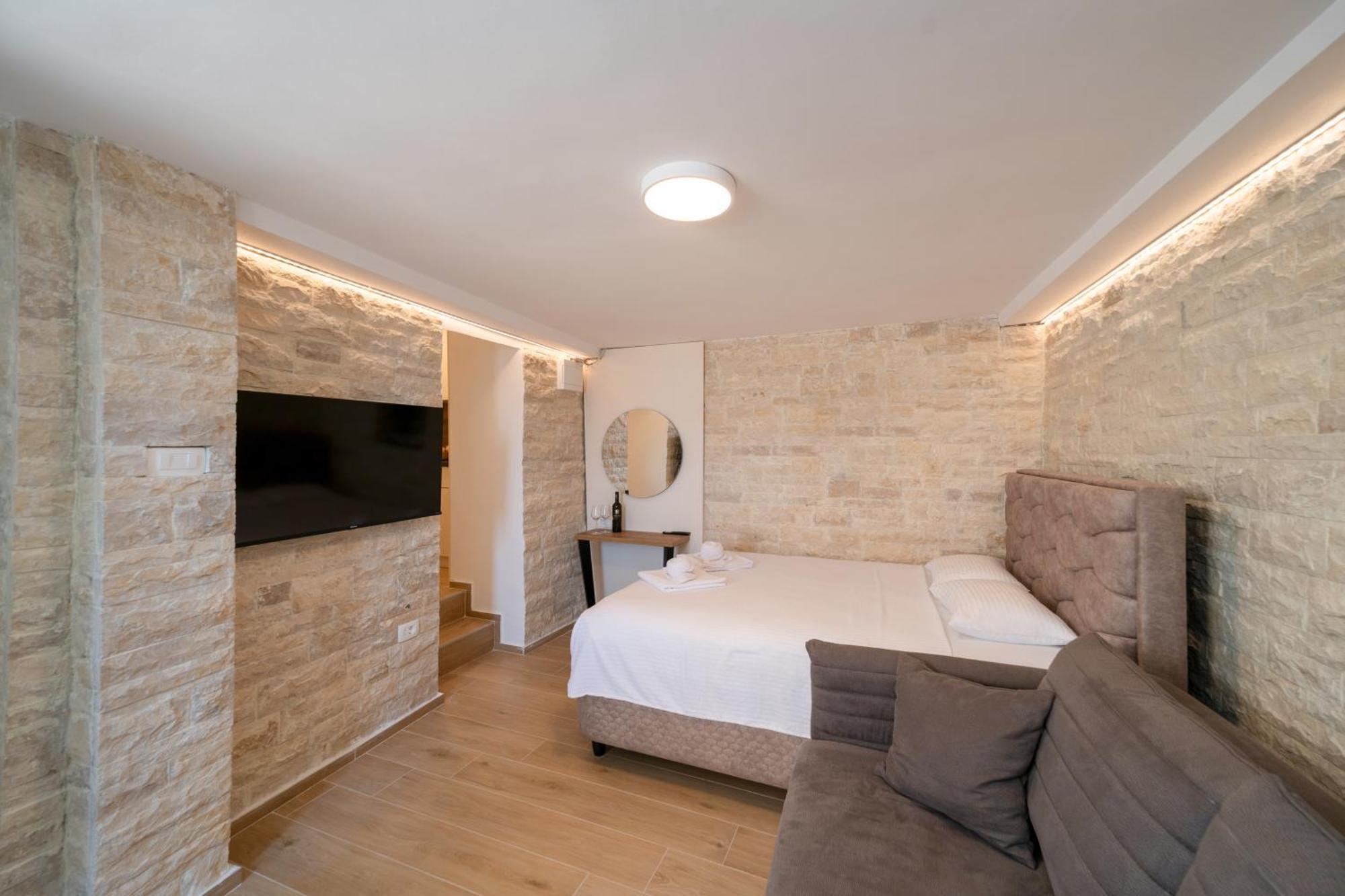 Christian Studio Apartments Умаг Экстерьер фото