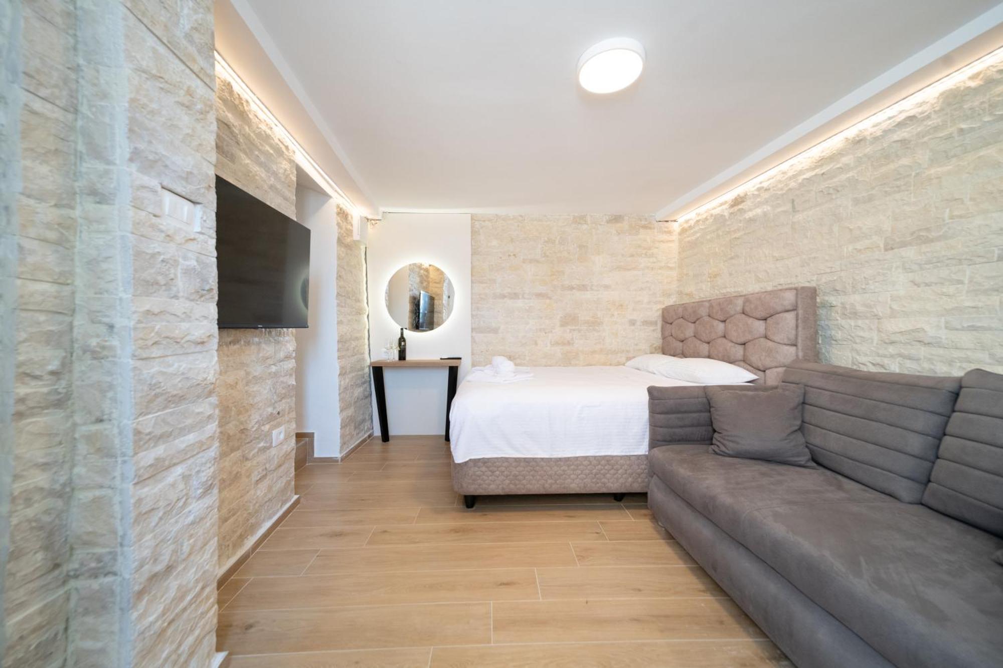 Christian Studio Apartments Умаг Экстерьер фото